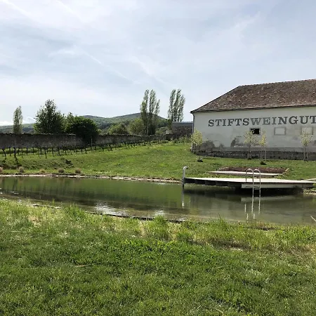 Schlaffass - Schlafen im Holzfass Thallern Gumpoldskirchen Exterior foto