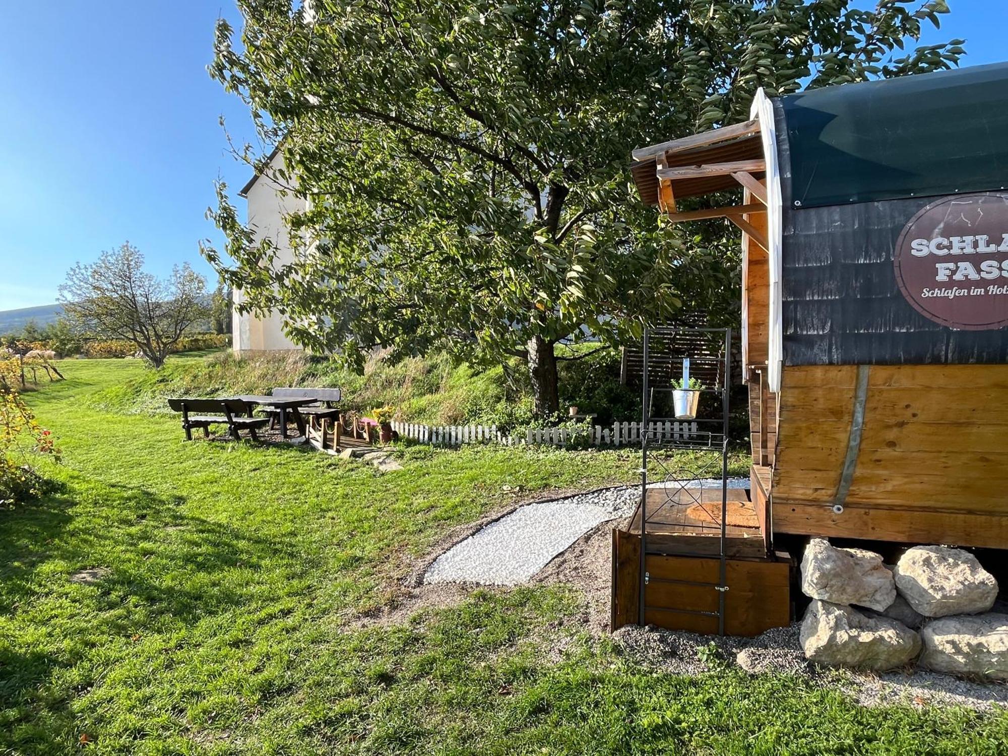 Schlaffass - Schlafen Im Holzfass Thallern *