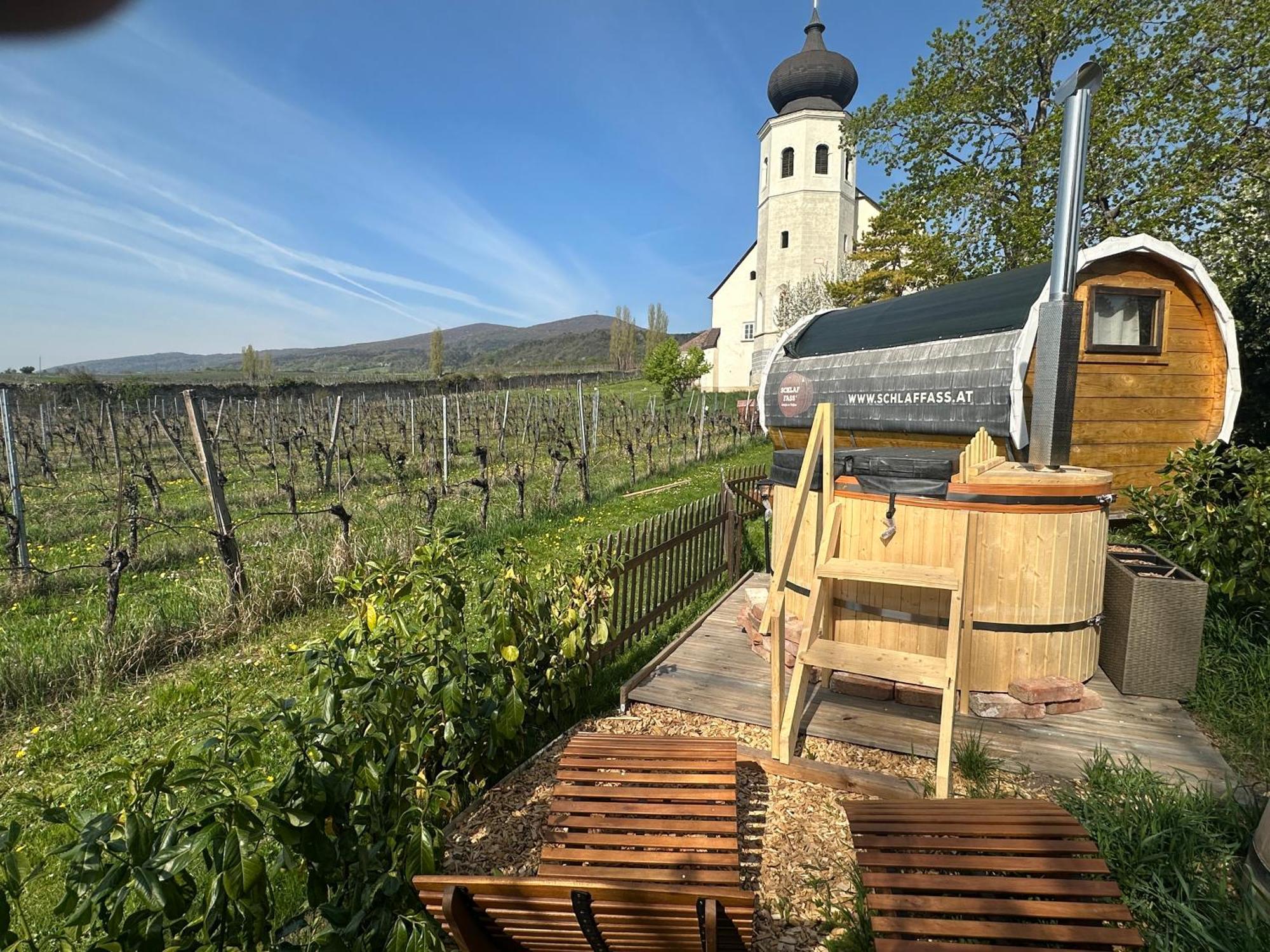 Schlaffass - Schlafen Im Holzfass Thallern *